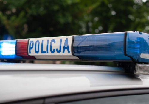 Wypadek w Opolu. Ojciec potrącił trzyletniego synka podczas cofania