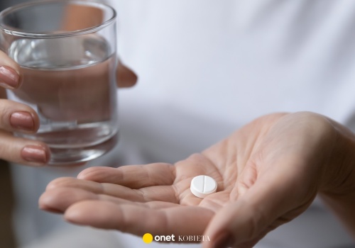 Bierzesz aspirynę profilaktycznie? Eksperci obalają popularne mity