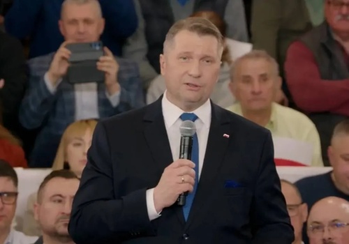 Czarnek zwrócił się do premiera. 