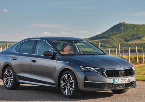 Škoda Octavia 2026: Essence vs Selection. Analiza bazowej wersji: co faktycznie dostajemy, a za co musimy dopłacić?