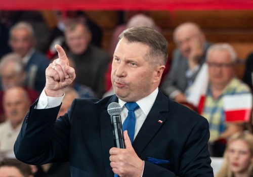 Czarnek uderza w Brukselę. 