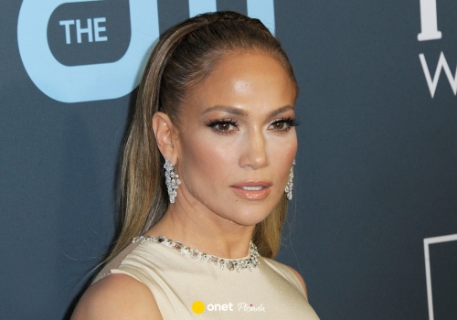 Jennifer Lopez najadła się strachu. Straciła równowagę w trakcie koncertu