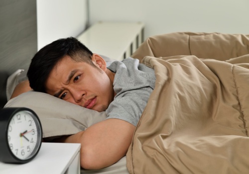 Sen przerywany a chroniczne zmęczenie – wpływ niestabilnego podłoża