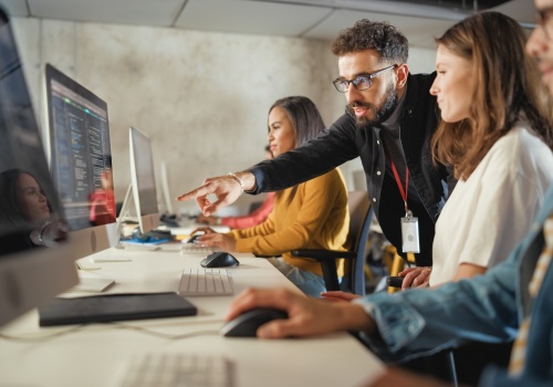 UrsynLab: Jak działać z AI? Budowa i wykorzystanie asystentów AI bez kodowania