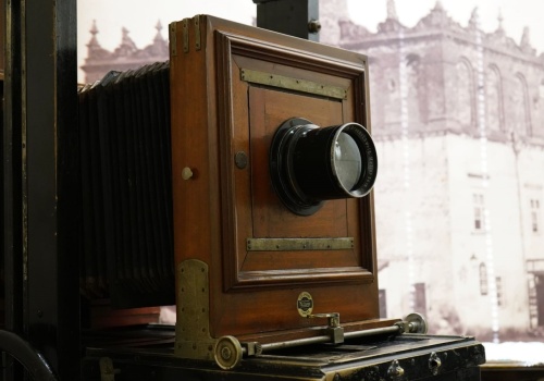 ‘Gdy przedmiot staje się zabytkiem’. Cenne pamiątki rodzinne Tarnowian stworzą unikatową wystawę