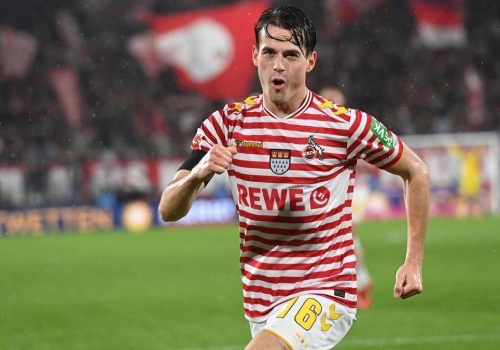 Polak ciągnie znany zespół za uszy. Poprowadzi kadrę Urbana na mundial?