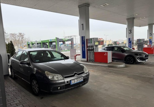 Dlaczego ceny paliw rosną, skoro tak mało z nich pochodzi z cieśniny zablokowanej przez Iran?