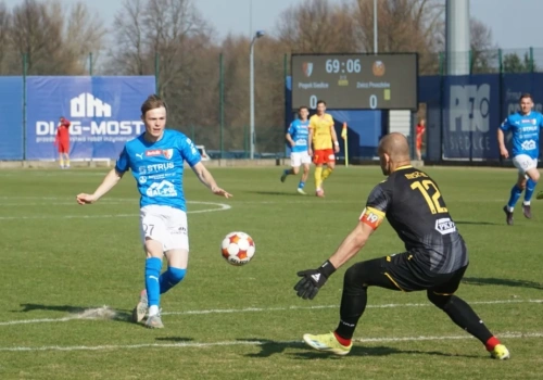Pogoń Siedlce - Znicz Pruszków - złoty gol Karola Podlińskiego (zdjęcia)