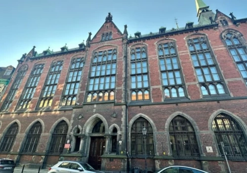 Oto zakamarki byłej biblioteki uniwersyteckiej, która stoi tuż przy wrocławskim Rynku. Czytelnicy nie oglądali tych miejsc