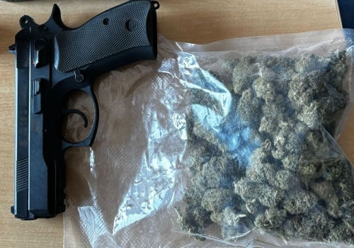 Kraków. Narkotyki w kilku mieszkaniach na południu miasta. 40-latek zatrzymany