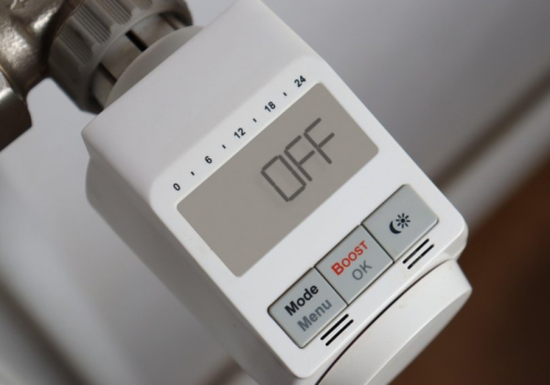 Nowa metoda ogrzewania mieszkań w Polsce. Podłogówka odchodzi do lamusa