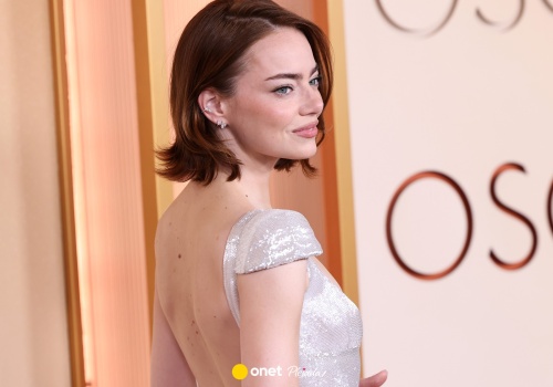 Oscary 2026. Gdy weszła na czerwony dywan, wszyscy patrzyli tylko na nią. Emma Stone olśniła