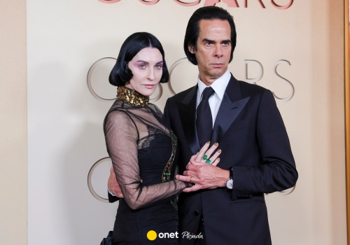 Oscary 2026. Czerwony dywan spowił mrok. Nick Cave zapozował z żoną