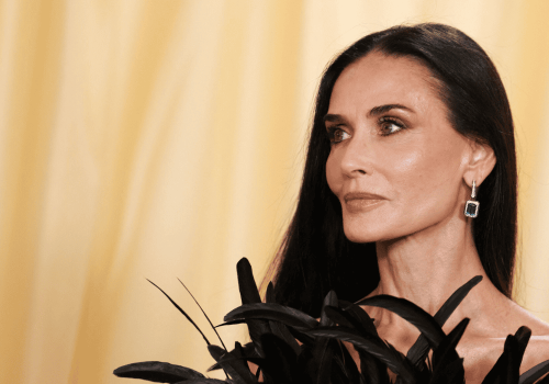 Demmi Moore oczarowała wszystkich tym lookiem na Oscarach. Kreacja zapiera dech