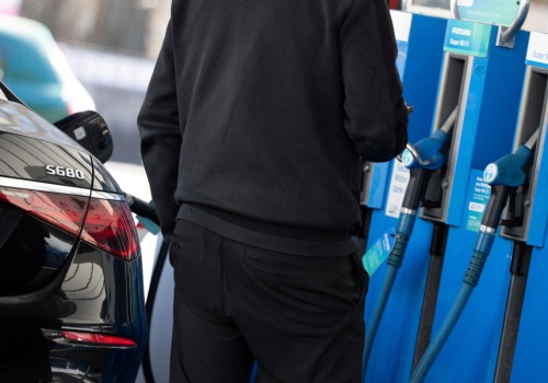 Drożyzna na stacjach. Politycy grożą koncernom paliwowym. 