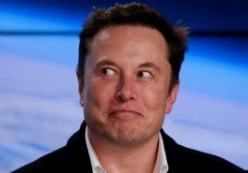 Musk zapowiada fabrykę chipów. Będzie tam jadł cheeseburgery i palił cygara