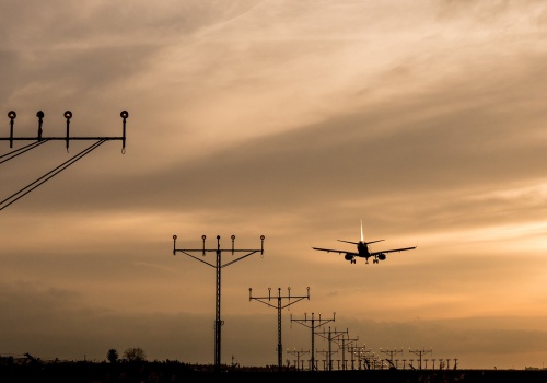 Lotnisko w Balicach bez ILS przez kilka miesięcy! Nowy system wspomagający starty i lądowania samolotów zacznie działać jesienią