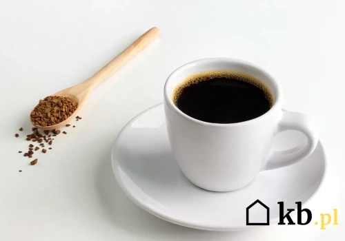 Znane kawy rozpuszczalne w Biedronce w nietypowej promocji. Warto wziąć dwie