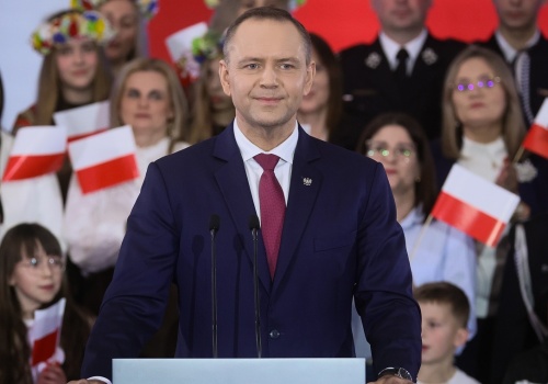 Kto najlepiej dba o interesy Polski? Prezydent Nawrocki na czele
