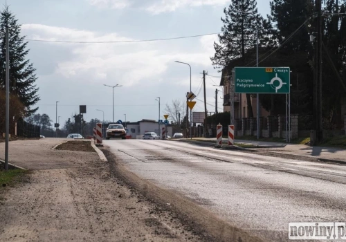 Ostatnie prace przy rondzie na ul. Cieszyńskiej. Kierowcy muszą liczyć się z utrudnieniami