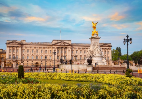 Praca w Pałacu Buckingham – bez doświadczenia i z zakwaterowaniem