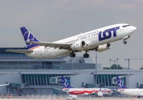 LOT zawiesza połączenia na Bliski Wschód o kolejny miesiąc
