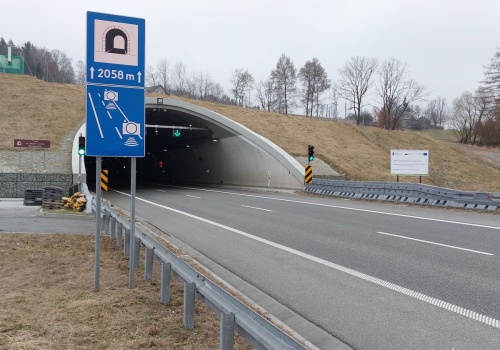 Słynny tunel na Zakopiance najpierw zostanie zamkniętym, a potem zwężony. Drogowcy ostrzegają kierowców