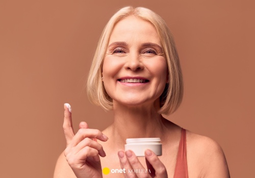 Ten niedrogi krem wygładza zmarszczki jak żelazko! Wprowadza skórę w „stan dobrostanu”