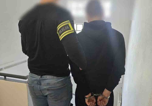 Po rozstaniu z dziewczyną 17-latek ze złości zniszczył elewację przedszkola