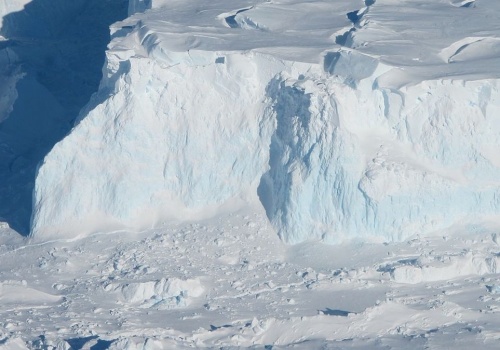 Naukowcy patrzą na Lodowiec Zagłady i nie mogą uwierzyć. To ostrzeżenie