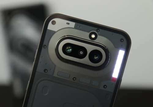 Recenzja Nothing Phone (4a). Nie tylko wygląd sprawia, że warto go kupić