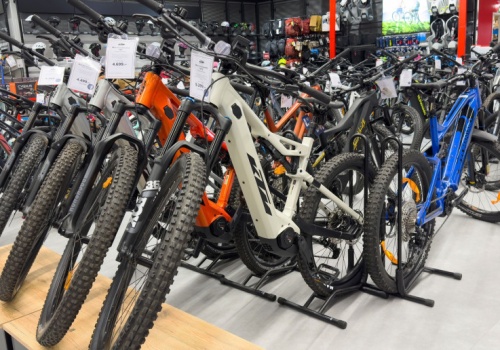 Sprzedawali dziesiątki tysięcy rowerów. Klienci zostali na lodzie po upadłości