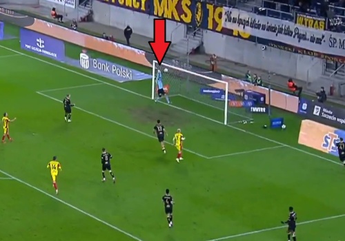 Piłkarskie jaja w Ekstraklasie. Nie do wiary, co zrobił bramkarz Pogoni