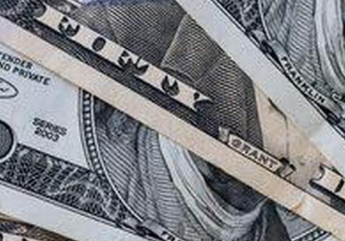 Złoto staniało pomimo słabnięcia dolara