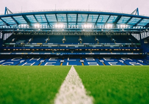 Premier League nakłada historyczną karę na Chelsea, ale jest ona łagodzona przez dobrowolne samoraportowanie klubu