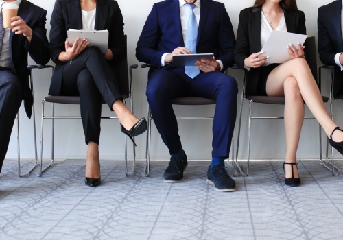 Niepewny luty na portalach rekrutacyjnych