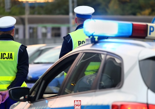 Lepiej nie odpowiadaj na te dwa pytania policjanta. Mogą być kłopoty
