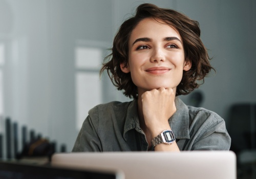 Nawet 8500 zł dla stażysty. „U nas nikt nie parzy kawy”