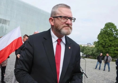 Sensacja w nowym sondażu? Grzegorz Braun ma powód do radości