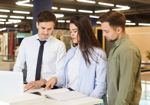 Deweloper, pracownica, TVN - wszyscy oskarżeni o manipulację. O co poszło?