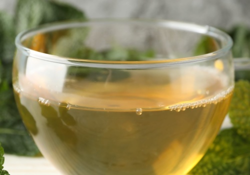 Filiżanka po posiłku dla lekkiego brzucha. Babciny sposób wraca do łask