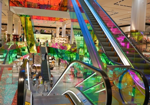 Za kulisami świata luksusu: miliony na przetrwanie i plany ratunku