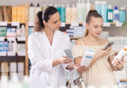 Polacy planują zakupy w aptekach. Aż 75 proc. shopperów szuka okazji w gazetkach