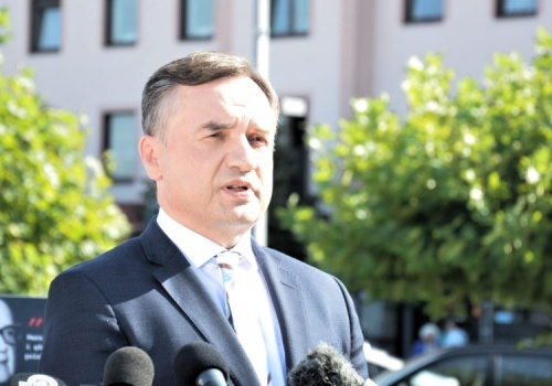 Zbigniew Ziobro straci pozwolenie na broń? Policja prowadzi postępowanie