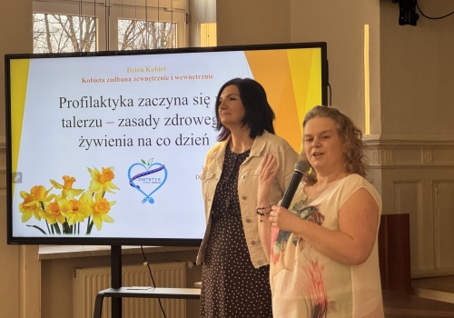 Kobiety dla kobiet – szkolny Dzień Kobiet na rzecz hospicjum