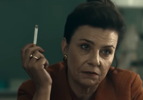 Netflix będzie bronił serialu Ołowiane dzieci w sądzie? Wnuk prof. Hager-Małeckiej domaga się finansowego zadośćuczynienia od streamingowego giganta