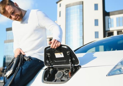 Paszport baterii w leasingu – jak od marca 2026 cyfrowy zapis historii ogniw wpływa na wysokość raty leasingowej i wartość rezydualną (RV)?