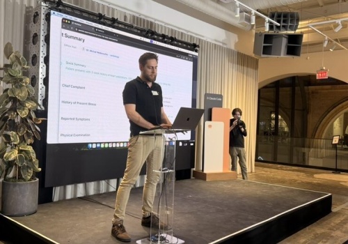 Jak w tydzień zbudować asystenta AI nagrodzonego na hackathonie Anthropic