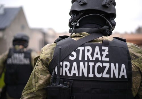 Kolejny gang handlujący ludźmi rozbity w Polsce