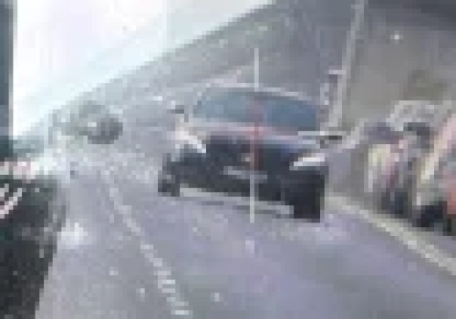 Ponad 200 km/h na głównej drodze w Krakowie w samo południe.